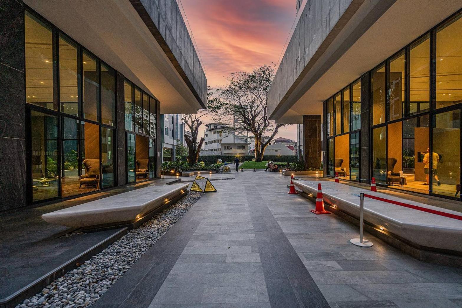 The Base Pattaya By Nami Aparthotel Bagian luar foto